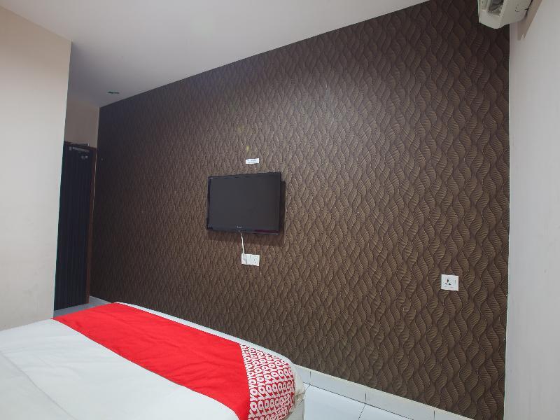 Super Oyo 1163 Hotel Pulai Ipoh Eksteriør billede